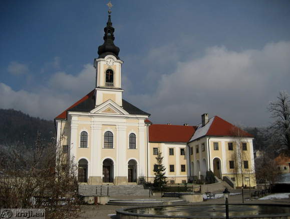 Božična zgodba z živimi jaslicami v Adergasu